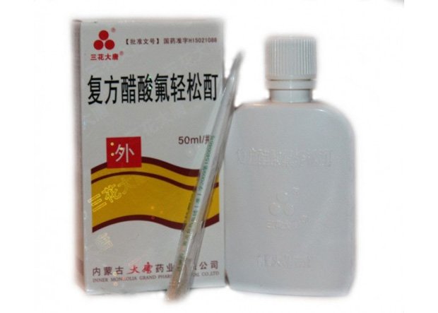 Тюбик, упаковка и палочка китайского препарата Фуфан
